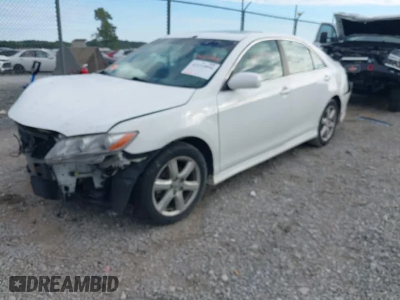 ✅ 2007 Toyota Camry LE • VIN: 4T1BK46K87U516463 • Lot: 43122894. Wystawiony na IAAI z przebiegiem 146 108 mil. Bezpłatny archiwum sprzedaży aukcyjnych z USA i szczegółowy raport historii pojazdu na DreamBid. Zdjęcie 2.