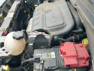 ✅ 2018 Jeep Renegade Altitude • VIN: ZACCJABB3JPH54956 • Lot: 43026319. Wystawiony na IAAI z przebiegiem 115 043 mil. Bezpłatny archiwum sprzedaży aukcyjnych z USA i szczegółowy raport historii pojazdu na DreamBid. Zdjęcie 19.