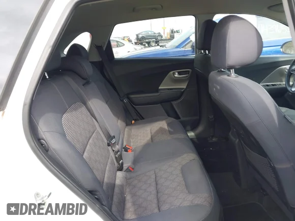 ✅ 2018 Kia Niro LX • VIN: KNDCB3LC6J5139004 • Lot: 44408747. Wystawiony na IAAI z przebiegiem 110 535 mil. Bezpłatny archiwum sprzedaży aukcyjnych z USA i szczegółowy raport historii pojazdu na DreamBid. Zdjęcie 8.