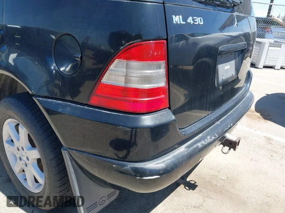 ✅ 2000 Mercedes-Benz M 320/430/500 • VIN: 4JGAB72E0YA203293 • Лот: 42257048. Опубліковано раніше на IAAI з пробігом 274 082 миль. Безкоштовний доступ до архіву аукціонних продажів зі США та докладний звіт про історію автомобіля на DreamBid. Зображення 6.