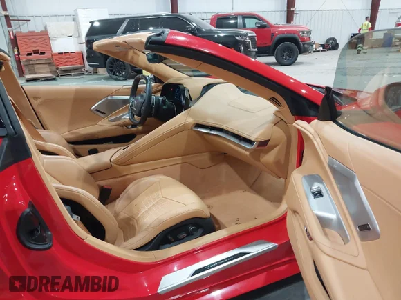 ✅ 2021 Chevrolet Corvette 3LT • VIN: 1G1YC3D46M5117267 • Lot: 42908731. Wystawiony na IAAI z przebiegiem 23 472 mil. Bezpłatny archiwum sprzedaży aukcyjnych z USA i szczegółowy raport historii pojazdu na DreamBid. Zdjęcie 5.