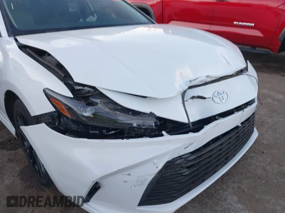 ✅ 2025 Toyota Camry SE • VIN: 4T1DAACK3SU578893 • Lot: 44199445. Wystawiony na IAAI z przebiegiem 3 102 mil. Bezpłatny archiwum sprzedaży aukcyjnych z USA i szczegółowy raport historii pojazdu na DreamBid. Zdjęcie 6.