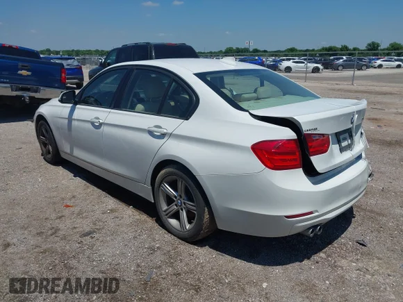 ✅ 2014 BMW 3 Series 328i • VIN: WBA3A5G52ENP32825 • Лот: 45119353. Опубликован ранее на IAAI с пробегом 96 380 миль. Бесплатный доступ к архиву аукционных продаж из США и подробный отчёт об истории автомобиля на DreamBid. Изображение 3.