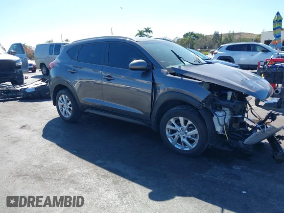 ✅ 2021 Hyundai Tucson Value • VIN: KM8J33A47MU322384 • Lot: 44462982. Wystawiony na IAAI z przebiegiem 47 458 mil. Bezpłatny archiwum sprzedaży aukcyjnych z USA i szczegółowy raport historii pojazdu na DreamBid. Zdjęcie 1.