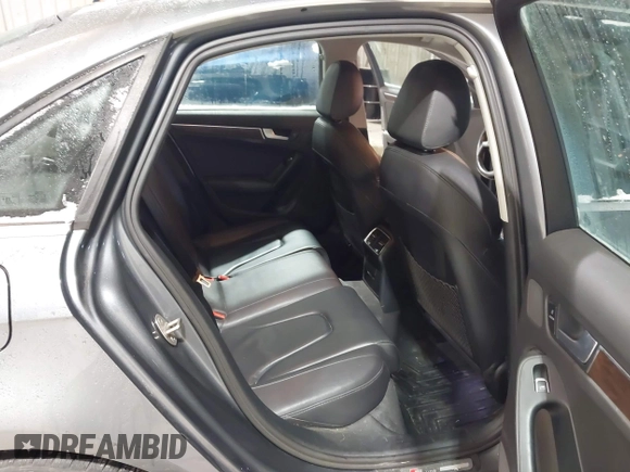 ✅ 2015 Audi A4 Premium Plus • VIN: WAUHFAFL3FN031079 • Lot: 44155854. Wystawiony na IAAI z przebiegiem 148 398 mil. Bezpłatny archiwum sprzedaży aukcyjnych z USA i szczegółowy raport historii pojazdu na DreamBid. Zdjęcie 8.
