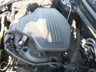 ✅ 2024 Cadillac XT6 AWD Premium Luxury • VIN: 1GYKPDRS2RZ737851 • Lot: 41155253. Wystawiony na IAAI z przebiegiem 7 988 mil. Bezpłatny archiwum sprzedaży aukcyjnych z USA i szczegółowy raport historii pojazdu na DreamBid. Zdjęcie 19.