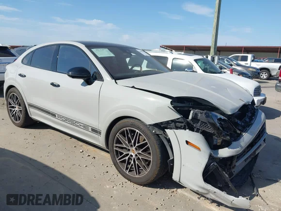 ✅ 2024 Porsche Cayenne • VIN: WP1BA2AY3RDA52927 • Lot: 42880194. Wystawiony na IAAI z przebiegiem 15 363 mil. Bezpłatny archiwum sprzedaży aukcyjnych z USA i szczegółowy raport historii pojazdu na DreamBid. Zdjęcie 1.