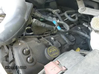 ✅ 2018 Ford Transit • VIN: 1FTYE1YM5JKA32059 • Lot: 42583971. Wystawiony na IAAI z przebiegiem 196 244 mil. Bezpłatny archiwum sprzedaży aukcyjnych z USA i szczegółowy raport historii pojazdu na DreamBid. Zdjęcie 18.