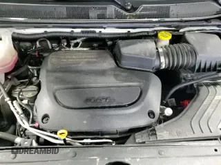 ✅ 2022 Chrysler Pacifica Touring • VIN: 2C4RC1FG3NR164851 • Lot: 81458335. Wystawiony na Copart z przebiegiem 56 661 mil. Bezpłatny archiwum sprzedaży aukcyjnych z USA i szczegółowy raport historii pojazdu na DreamBid. Zdjęcie 16.