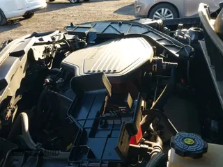 ✅ 2018 GMC Acadia SLT • VIN: 1GKKNULS1JZ187250 • Lot: 43664980. Wystawiony na IAAI z przebiegiem 68 070 mil. Bezpłatny archiwum sprzedaży aukcyjnych z USA i szczegółowy raport historii pojazdu na DreamBid. Zdjęcie 19.