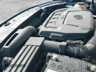 ✅ 2019 Volkswagen Passat Wolfsburg Edition • VIN: 1VWLA7A31KC014192 • Lot: 43473688. Wystawiony na IAAI z przebiegiem 92 446 mil. Bezpłatny archiwum sprzedaży aukcyjnych z USA i szczegółowy raport historii pojazdu na DreamBid. Zdjęcie 19.