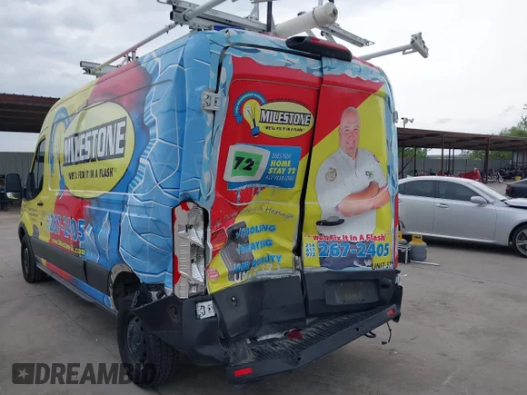 ✅ 2019 Ford Transit • VIN: 1FTYR2CG8KKA85240 • Lot: 44883654. Wystawiony na IAAI z przebiegiem 170 965 mil. Bezpłatny archiwum sprzedaży aukcyjnych z USA i szczegółowy raport historii pojazdu na DreamBid. Zdjęcie 6.