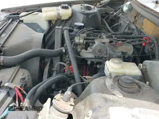 ✅ 1990 Volvo 240 • VIN: YV1AA8844L1392271 • Лот: 42444227. Опубликован ранее на IAAI с пробегом 341 047 миль. Бесплатный доступ к архиву аукционных продаж из США и подробный отчёт об истории автомобиля на DreamBid. Изображение 12.