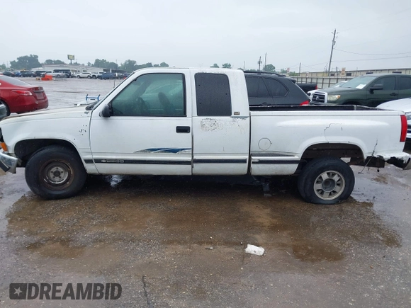 ✅ 1996 Chevrolet Silverado 1500 • VIN: 2GCEC19R4T1250029 • Lot: 45071063. Wystawiony na IAAI z przebiegiem 349 957 mil. Bezpłatny archiwum sprzedaży aukcyjnych z USA i szczegółowy raport historii pojazdu na DreamBid. Zdjęcie 6.