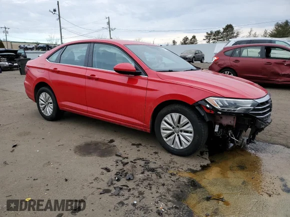 ✅ 2019 Volkswagen Jetta S • VIN: 3VWN57BU4KM116184 • Lot: 41270073. Wystawiony na Copart z przebiegiem 82 745 mil. Bezpłatny archiwum sprzedaży aukcyjnych z USA i szczegółowy raport historii pojazdu na DreamBid. Zdjęcie 4.