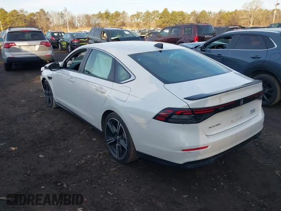 ✅ 2024 Honda Accord Sport • VIN: 1HGCY2F52RA056972 • Lot: 44183650. Wystawiony na IAAI z przebiegiem 42 388 mil. Bezpłatny archiwum sprzedaży aukcyjnych z USA i szczegółowy raport historii pojazdu na DreamBid. Zdjęcie 3.