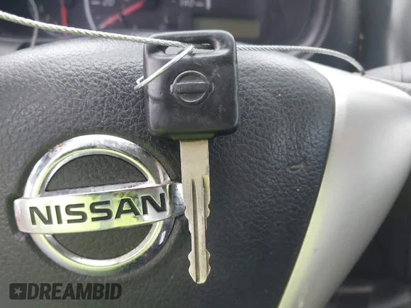 ✅ 2017 Nissan Versa S Plus • VIN: 3N1CN7APXHL830327 • Lot: 42192762. Wystawiony na IAAI z przebiegiem 104 706 mil. Bezpłatny archiwum sprzedaży aukcyjnych z USA i szczegółowy raport historii pojazdu na DreamBid. Zdjęcie 11.