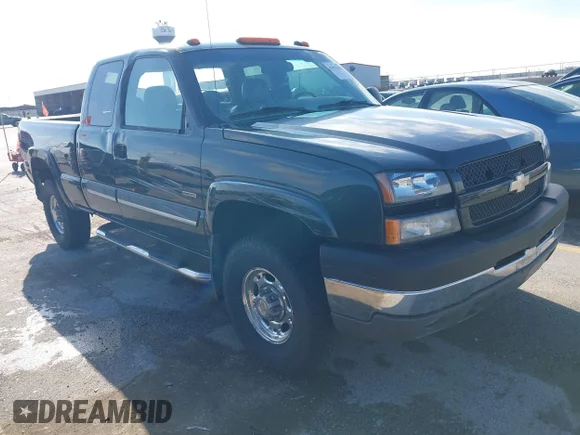 ✅ 2003 Chevrolet Silverado 2500HD LT • VIN: 1GCHK29163E270667 • Lot: 44831831. Wystawiony na IAAI z przebiegiem Nie podano. Bezpłatny archiwum sprzedaży aukcyjnych z USA i szczegółowy raport historii pojazdu na DreamBid. Zdjęcie 1.