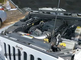 ✅ 2012 Jeep Wrangler Arctic • VIN: 1C4GJWBG9CL125946 • Lot: 42803971. Wystawiony na IAAI z przebiegiem 111 671 mil. Bezpłatny archiwum sprzedaży aukcyjnych z USA i szczegółowy raport historii pojazdu na DreamBid. Zdjęcie 20.