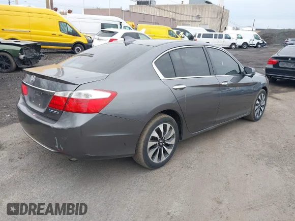 ✅ 2015 Honda Accord • VIN: 1HGCR6F31FA005770 • Lot: 44152532. Wystawiony na IAAI z przebiegiem 165 728 mil. Bezpłatny archiwum sprzedaży aukcyjnych z USA i szczegółowy raport historii pojazdu na DreamBid. Zdjęcie 4.