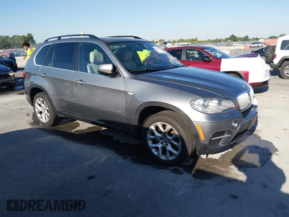 ✅ 2013 BMW X5 xDrive35i • VIN: 5UXZV4C51D0B13647 • Lot: 45368173. Wystawiony na IAAI z przebiegiem 144 492 mil. Bezpłatny archiwum sprzedaży aukcyjnych z USA i szczegółowy raport historii pojazdu na DreamBid. Zdjęcie 1.