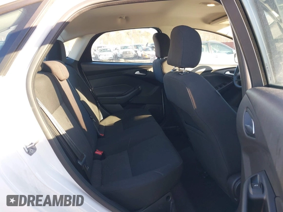 ✅ 2017 Ford Focus SE • VIN: 1FADP3F20HL312567 • Lot: 44417534. Wystawiony na IAAI z przebiegiem 145 532 mil. Bezpłatny archiwum sprzedaży aukcyjnych z USA i szczegółowy raport historii pojazdu na DreamBid. Zdjęcie 8.
