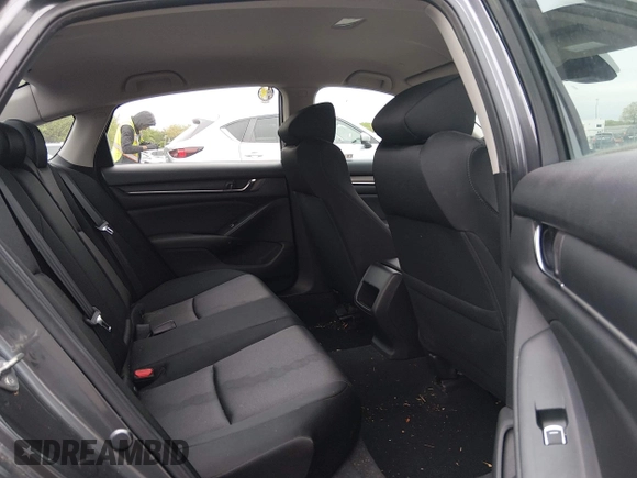 ✅ 2019 Honda Accord LX • VIN: 1HGCV1F18KA120874 • Lot: 45022650. Wystawiony na IAAI z przebiegiem 12 420 mil. Bezpłatny archiwum sprzedaży aukcyjnych z USA i szczegółowy raport historii pojazdu na DreamBid. Zdjęcie 8.