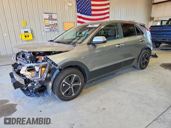 ✅ 2026 Kia Niro LX • VIN: KNDCP3LE3T5319501 • Lot: 58217996. Listed on Copart with 29,514 mi. Free auction sales archive from the USA and detailed vehicle history report at DreamBid. Image 1.