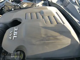 ✅ 2016 Chrysler 300 Touring • VIN: 2C3CCAAG7GH141793 • Lot: 43292102. Wystawiony na IAAI z przebiegiem 117 699 mil. Bezpłatny archiwum sprzedaży aukcyjnych z USA i szczegółowy raport historii pojazdu na DreamBid. Zdjęcie 18.