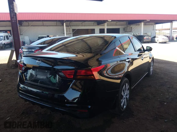 ✅ 2023 Nissan Altima S • VIN: 1N4BL4BV5PN406262 • Lot: 44881544. Wystawiony na IAAI z przebiegiem 43 328 mil. Bezpłatny archiwum sprzedaży aukcyjnych z USA i szczegółowy raport historii pojazdu na DreamBid. Zdjęcie 4.