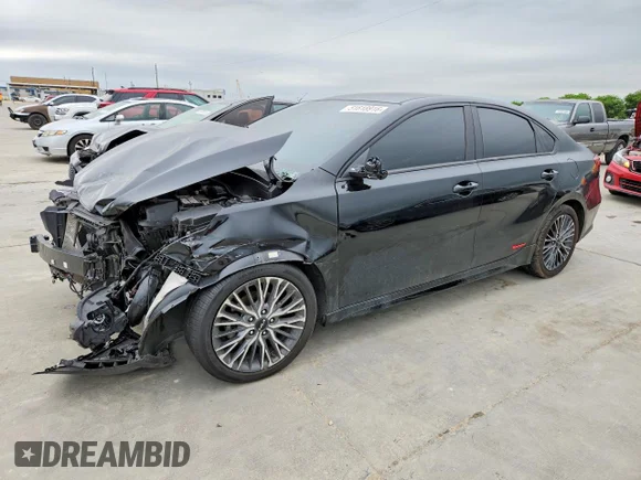 ✅ 2022 Kia Forte GT-Line • VIN: 3KPF54AD0NE489230 • Lot: 51618916. Wystawiony na Copart z przebiegiem 46 686 mil. Bezpłatny archiwum sprzedaży aukcyjnych z USA i szczegółowy raport historii pojazdu na DreamBid. Zdjęcie 1.
