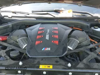 ✅ 2024 BMW XM • VIN: 5YM23CS02R9U60128 • Lot: 42406221. Wystawiony na IAAI z przebiegiem 21 165 mil. Bezpłatny archiwum sprzedaży aukcyjnych z USA i szczegółowy raport historii pojazdu na DreamBid. Zdjęcie 20.