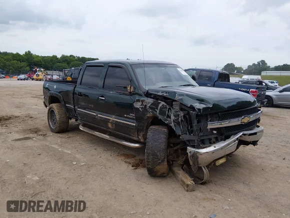 ✅ 2002 Chevrolet Silverado 2500HD LT • VIN: 1GCHK23172F163869 • Lot: 45249573. Wystawiony na IAAI z przebiegiem 349 683 mil. Bezpłatny archiwum sprzedaży aukcyjnych z USA i szczegółowy raport historii pojazdu na DreamBid. Zdjęcie 1.