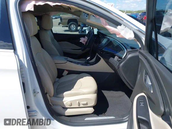 ✅ 2018 Buick Envision Essence • VIN: LRBFX1SA5JD009335 • Лот: 42182328. Опубликован ранее на IAAI с пробегом 58 694 миль. Бесплатный доступ к архиву аукционных продаж из США и подробный отчёт об истории автомобиля на DreamBid. Изображение 5.