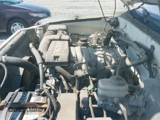 ✅ 2004 Toyota Tundra SR5 • VIN: 5TBDT44124S445189 • Lot: 43101294. Listed on IAAI with 259,002 mi. Free auction sales archive from the USA and detailed vehicle history report at DreamBid. Image 19.