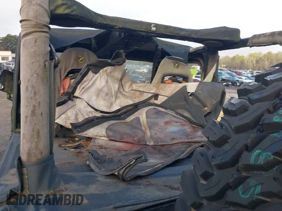 ✅ 1997 Jeep Wrangler • VIN: IJ4FY19S7VP440254 • Lot: 41220711. Wystawiony na IAAI z przebiegiem 218 398 mil. Bezpłatny archiwum sprzedaży aukcyjnych z USA i szczegółowy raport historii pojazdu na DreamBid. Zdjęcie 6.