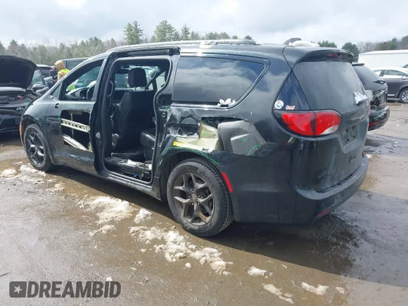 ✅ 2020 Chrysler Pacifica Touring L • VIN: 2C4RC1BG1LR237864 • Lot: 44778665. Wystawiony na IAAI z przebiegiem 106 326 mil. Bezpłatny archiwum sprzedaży aukcyjnych z USA i szczegółowy raport historii pojazdu na DreamBid. Zdjęcie 3.