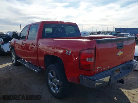 ✅ 2011 Chevrolet Silverado 1500 LTZ • VIN: 3GCPKTE3XBG220273 • Lot: 44119996. Wystawiony na IAAI z przebiegiem 259 701 mil. Bezpłatny archiwum sprzedaży aukcyjnych z USA i szczegółowy raport historii pojazdu na DreamBid. Zdjęcie 3.