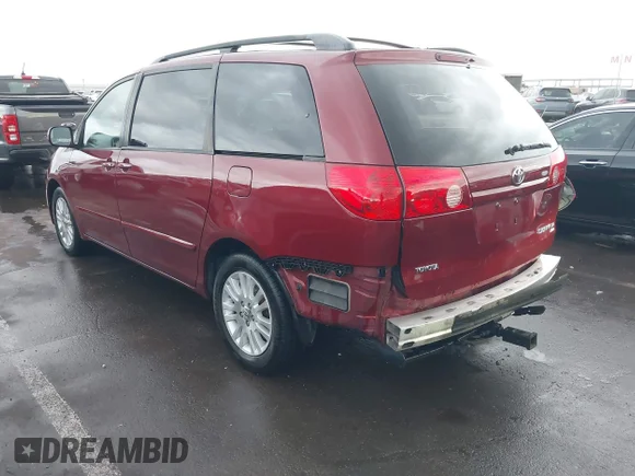 ✅ 2008 Toyota Sienna XLE Limited • VIN: 5TDBK22C08S016262 • Lot: 44107442. Wystawiony na IAAI z przebiegiem 137 432 mil. Bezpłatny archiwum sprzedaży aukcyjnych z USA i szczegółowy raport historii pojazdu na DreamBid. Zdjęcie 3.