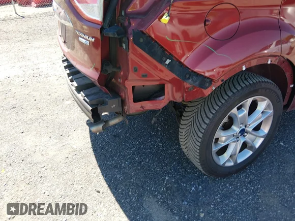 ✅ 2015 Ford Escape Titanium • VIN: 1FMCU9J94FUC09967 • Lot: 45394114. Wystawiony na IAAI z przebiegiem 112 131 mil. Bezpłatny archiwum sprzedaży aukcyjnych z USA i szczegółowy raport historii pojazdu na DreamBid. Zdjęcie 6.