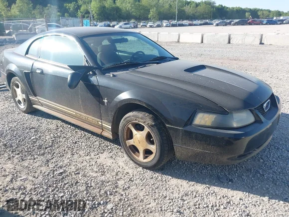 ✅ 2001 Ford Mustang Standard • VIN: 1FAFP40451F194402 • Лот: 45098298. Опубликован ранее на IAAI с пробегом Не указан. Бесплатный доступ к архиву аукционных продаж из США и подробный отчёт об истории автомобиля на DreamBid. Изображение 1.