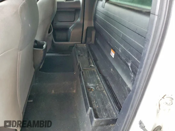 ✅ 2018 Toyota Tacoma SR • VIN: 5TFRX5GN5JX116580 • Lot: 74195995. Wystawiony na Copart z przebiegiem 145 655 mil. Bezpłatny archiwum sprzedaży aukcyjnych z USA i szczegółowy raport historii pojazdu na DreamBid. Zdjęcie 10.
