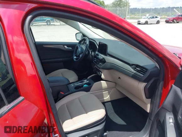 ✅ 2021 Ford Escape Titanium Plug-In Hybrid • VIN: 1FMCU0LZ4MUA53273 • Lot: 42696925. Wystawiony na IAAI z przebiegiem 39 933 mil. Bezpłatny archiwum sprzedaży aukcyjnych z USA i szczegółowy raport historii pojazdu na DreamBid. Zdjęcie 5.