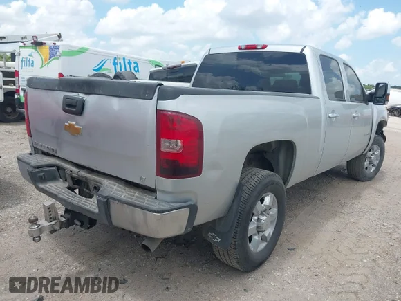 ✅ 2014 Chevrolet Silverado 2500HD LT • VIN: 1GC1KXEG7EF157820 • Лот: 45338570. Опубликован ранее на IAAI с пробегом 182 875 миль. Бесплатный доступ к архиву аукционных продаж из США и подробный отчёт об истории автомобиля на DreamBid. Изображение 4.