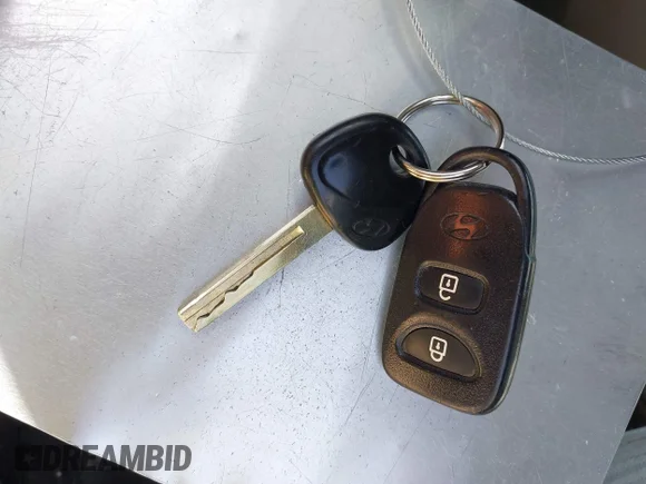 ✅ 2017 Hyundai Accent SE • VIN: KMHCT5AE7HU312778 • Лот: 45313002. Опубліковано раніше на IAAI з пробігом 104 049 миль. Безкоштовний доступ до архіву аукціонних продажів зі США та докладний звіт про історію автомобіля на DreamBid. Зображення 11.