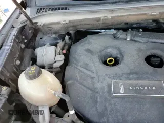 ✅ 2017 Lincoln MKC Reserve • VIN: 5LMTJ3DH7HUL50136 • Lot: 47231255. Listed on Copart with 112,643 mi. Free auction sales archive from the USA and detailed vehicle history report at DreamBid. Image 17.