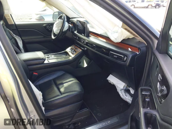 ✅ 2020 Lincoln Aviator Reserve • VIN: 5LM5J7WC4LGL16681 • Лот: 42481299. Опубліковано раніше на IAAI з пробігом 90 178 миль. Безкоштовний доступ до архіву аукціонних продажів зі США та докладний звіт про історію автомобіля на DreamBid. Зображення 5.