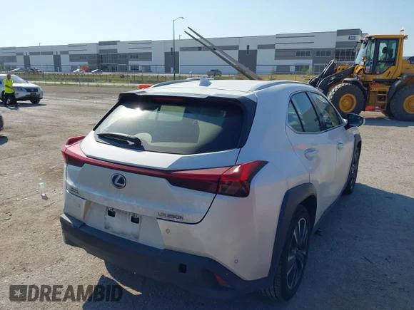 ✅ 2019 Lexus UX 250h • VIN: JTHU9JBH3K2000516 • Лот: 43239707. Опубліковано раніше на IAAI з пробігом 49 303 миль. Безкоштовний доступ до архіву аукціонних продажів зі США та докладний звіт про історію автомобіля на DreamBid. Зображення 4.