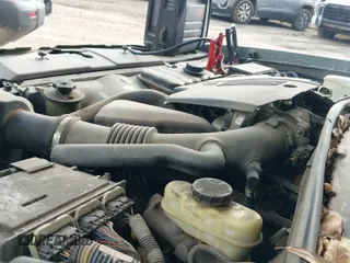 ✅ 2007 Lincoln Town Car Signature Limited • VIN: 1LNHM82V37Y627796 • Лот: 42288421. Опубликован ранее на IAAI с пробегом 241 687 миль. Бесплатный доступ к архиву аукционных продаж из США и подробный отчёт об истории автомобиля на DreamBid. Изображение 12.