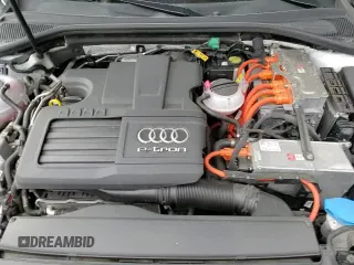 ✅ 2017 Audi A3 e-tron Sportback Premium • VIN: WAUUPBFF6HA088088 • Lot: 84045425. Wystawiony na Copart z przebiegiem 71 167 mil. Bezpłatny archiwum sprzedaży aukcyjnych z USA i szczegółowy raport historii pojazdu na DreamBid. Zdjęcie 14.